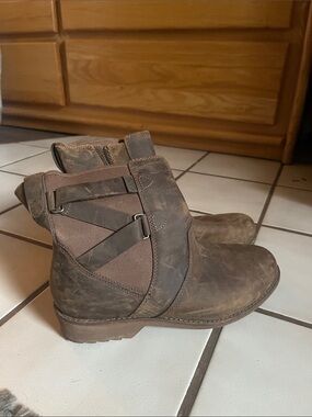 Teva Women’s Brown Leather Ankle Booties with Side Strap Details